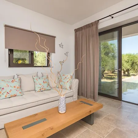 Villa Neema With Private Pool