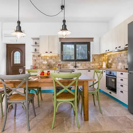 Neema With Private Pool * Plános