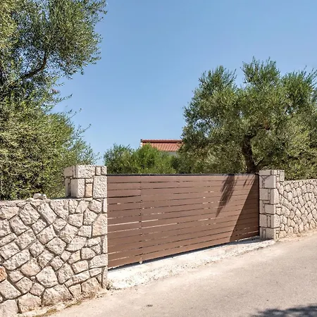 Neema With Private Pool Villa